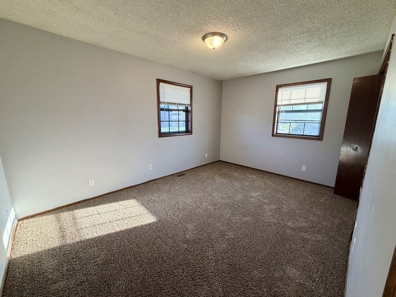 3423 Harvard Rd - Photo 5 of 9