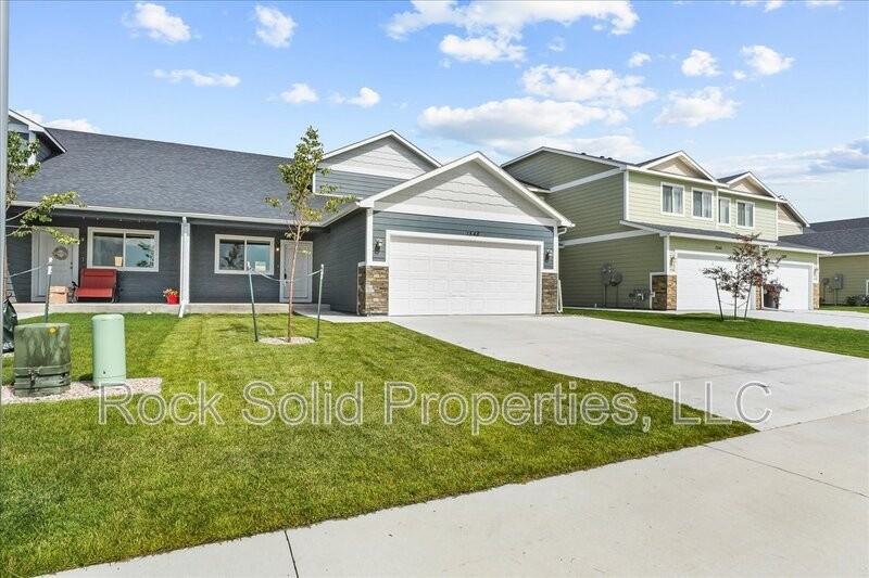 1548 Danny Pl - Photo 5 of 36