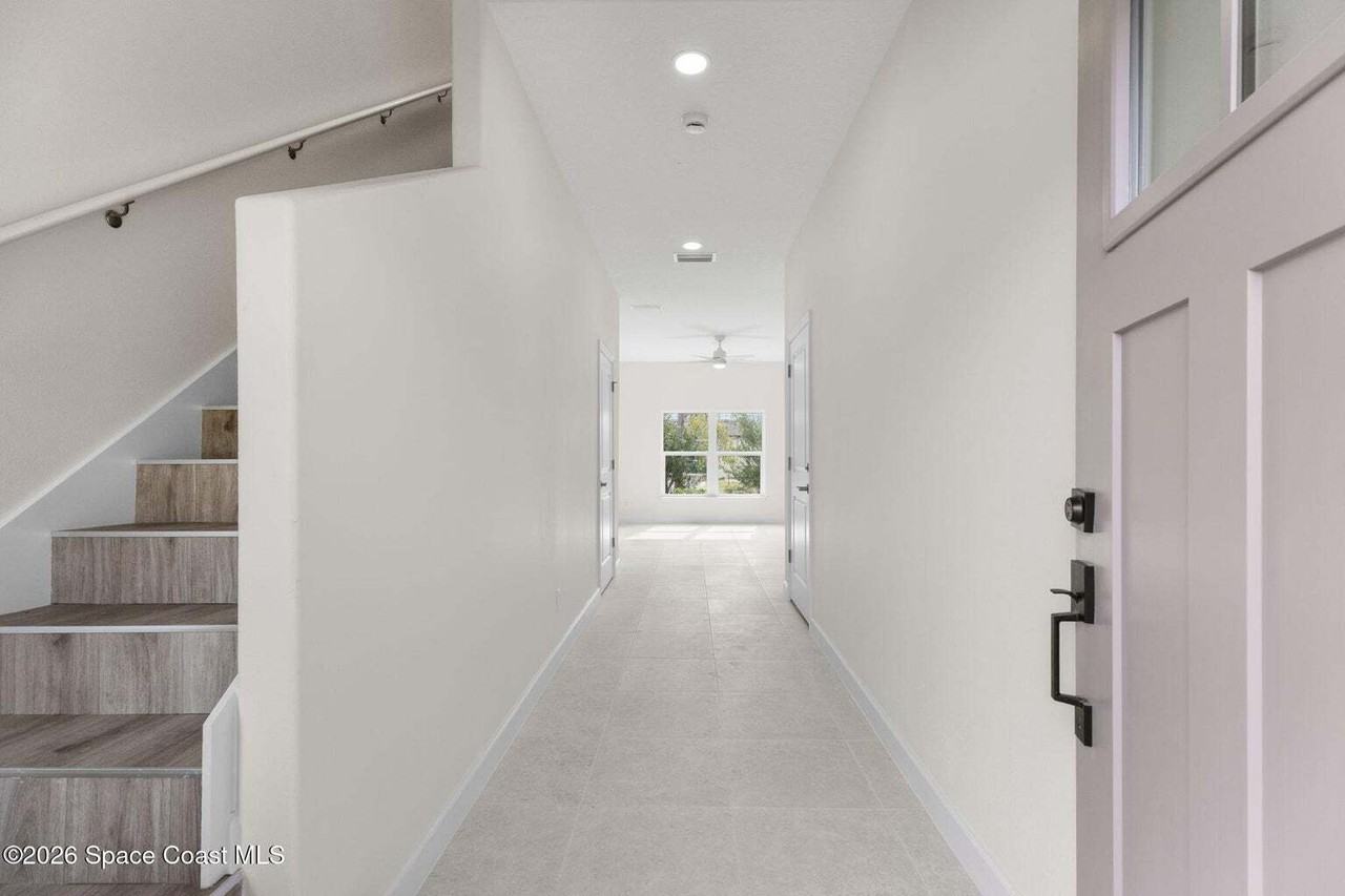 195 Dayton Boulevard - Photo 2 of 8