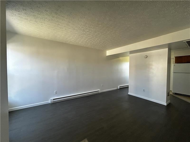 201 Burton Dr #17 - Photo 3 of 10