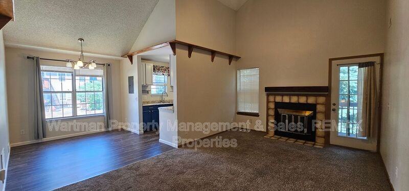 2039 Palm Dr - Photo 4 of 20