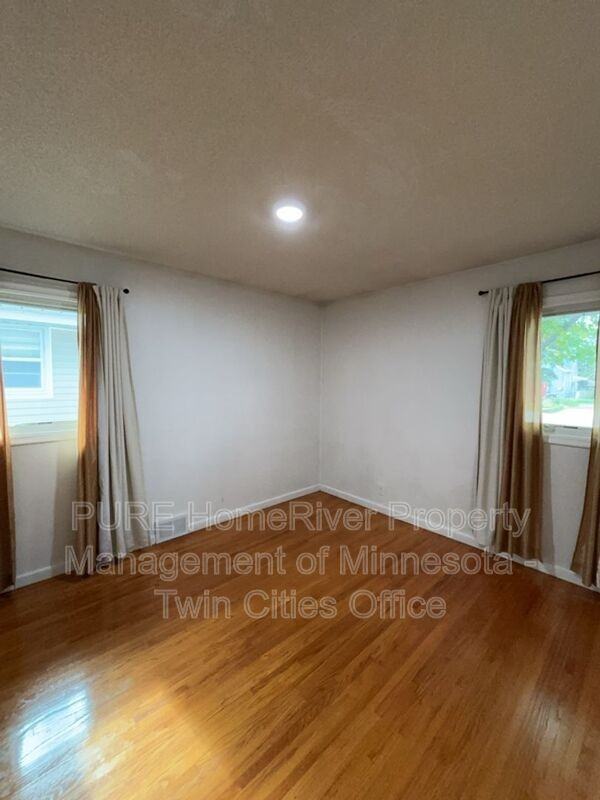4436 2 1/2 St Ne - Photo 7 of 17