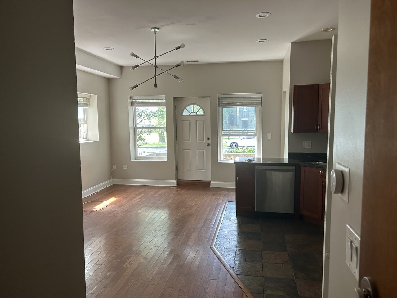 5431 South Michigan Avenue - Photo 3 of 10
