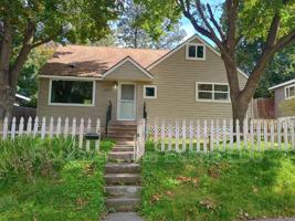 featured image of 6128 N Oak St