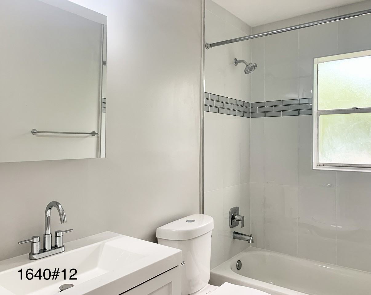 1640 N DIXIE HWY - Photo 5 of 16