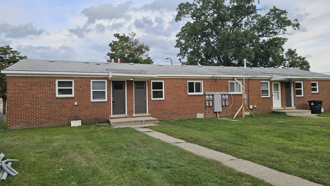 5903 North Wayne - Photo 2 of 27