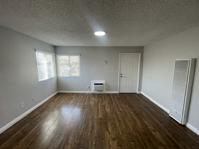 1333 W. Stoneridge Court - Photo 5 of 13