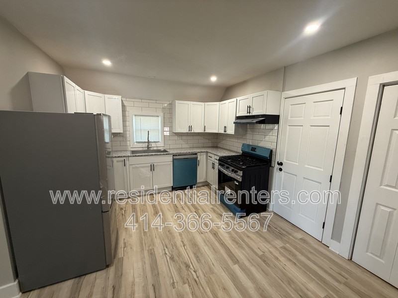 847 S 75th St #LF - Photo 4 of 8