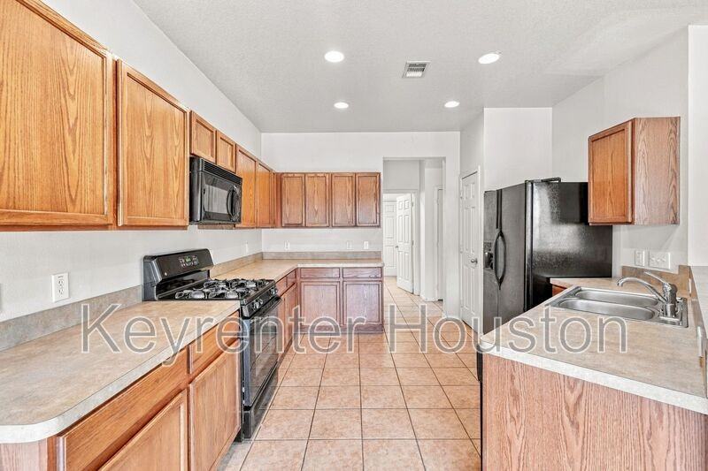 3310 Jib Ct - Photo 6 of 16