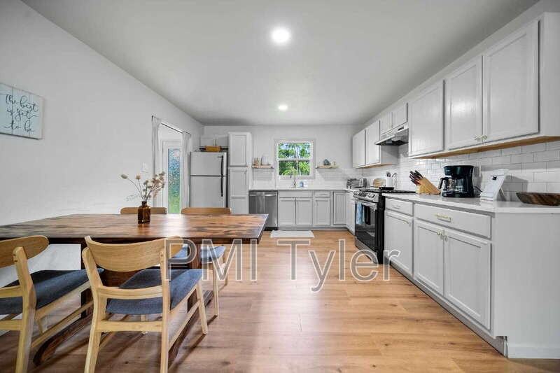 722 S Palmer Ave - Photo 3 of 16