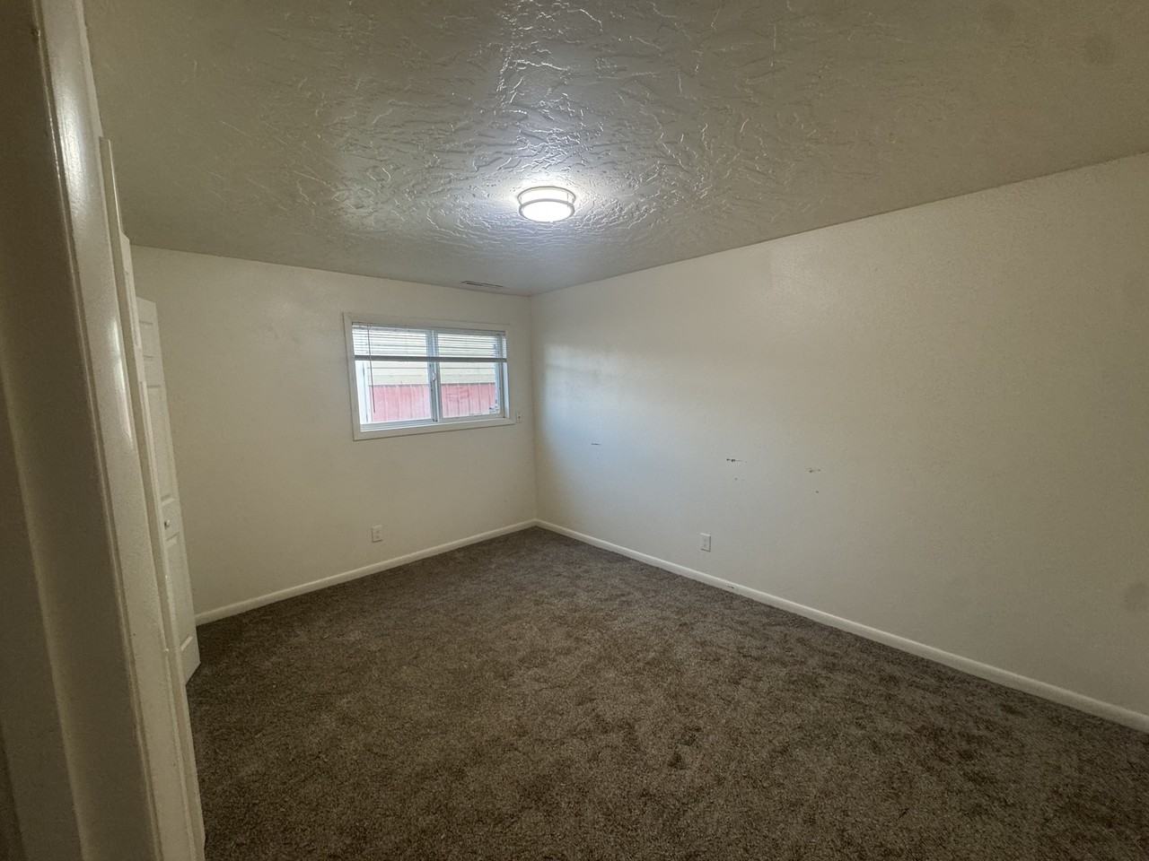 125 East 400 North - Photo 3 of 8