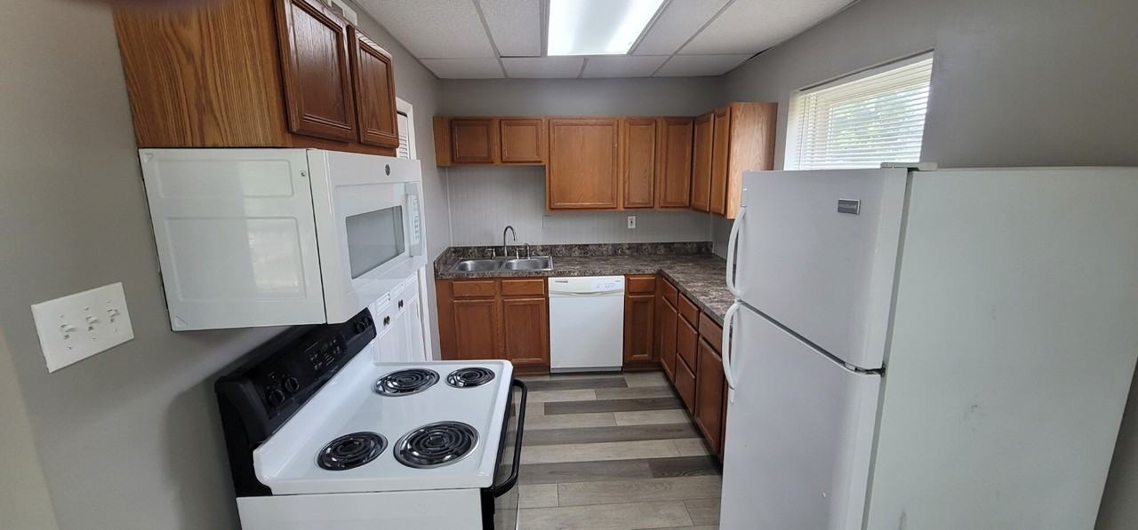 4215 S. Churchway - Photo 3 of 10