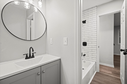 720 Ottawa Street - Photo 4 of 6