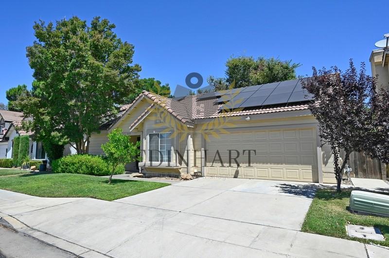 239 W Fallbrook Ave - Photo 2 of 37