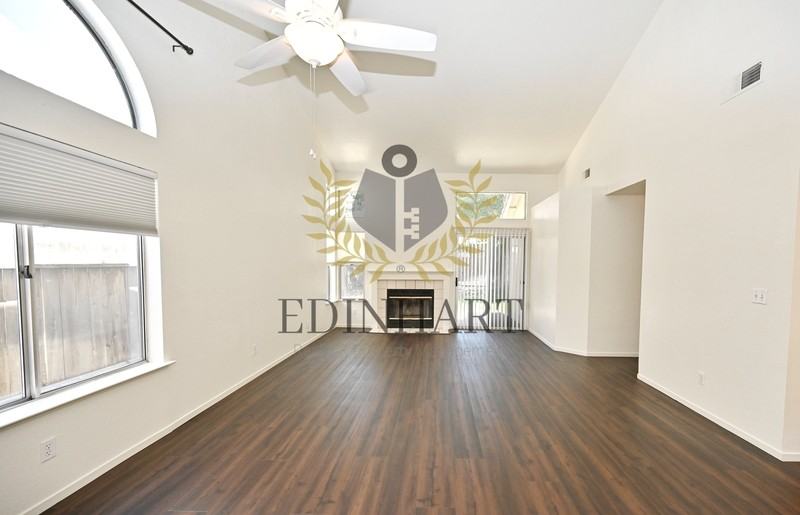 239 W Fallbrook Ave - Photo 5 of 37