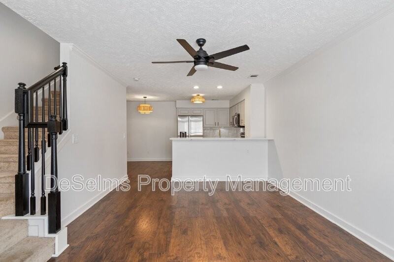 423 Compton Ln - Photo 5 of 32