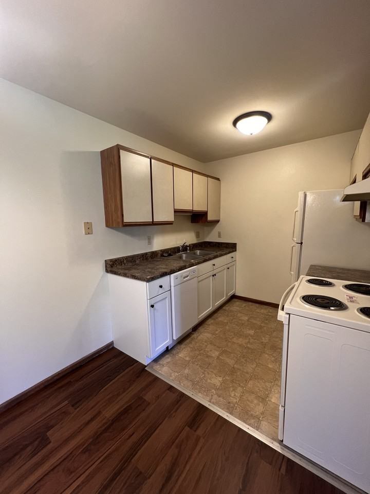 2106-2110 Frankie Place - Photo 2 of 10