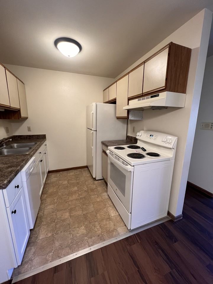 2106-2110 Frankie Place - Photo 3 of 10