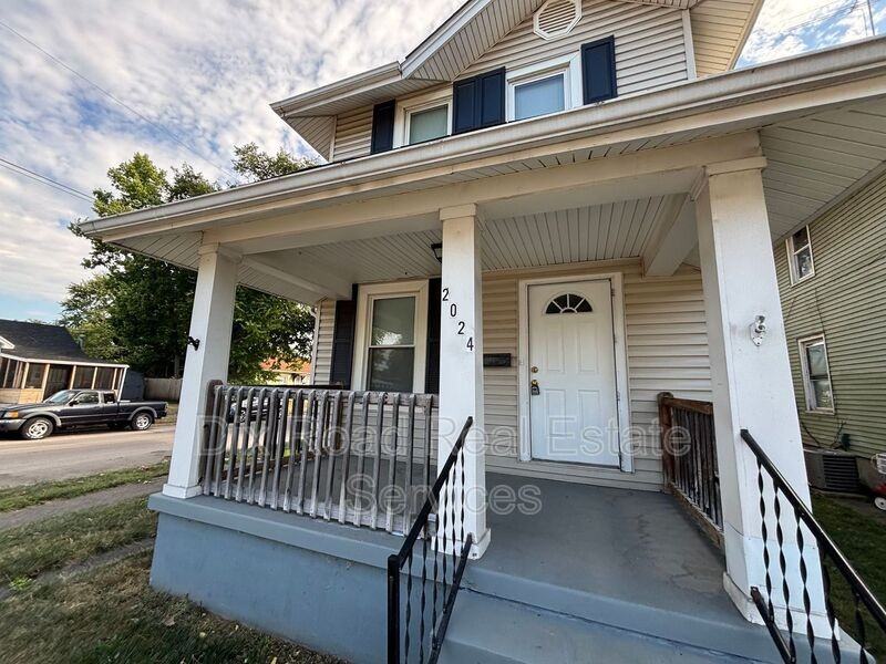 2024 Hill Ave - Photo 3 of 19