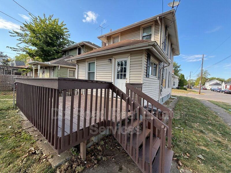 2024 Hill Ave - Photo 4 of 19