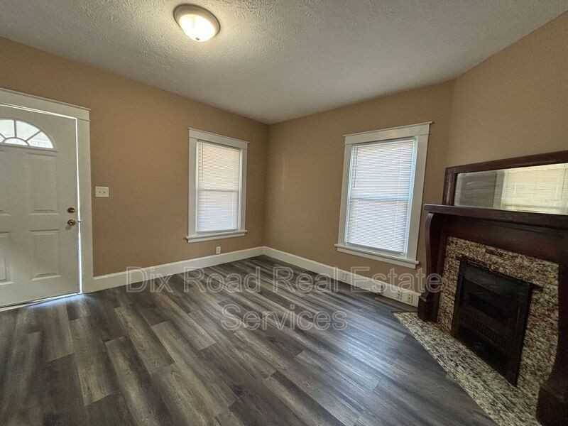 2024 Hill Ave - Photo 6 of 19
