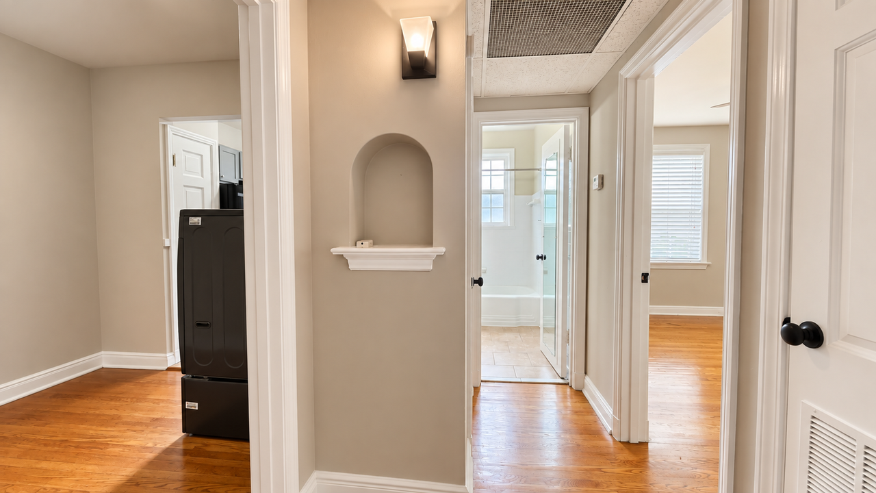 1020 Sanford Ave - Photo 6 of 12