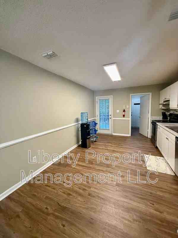 917 Odom Dr - Photo 5 of 11