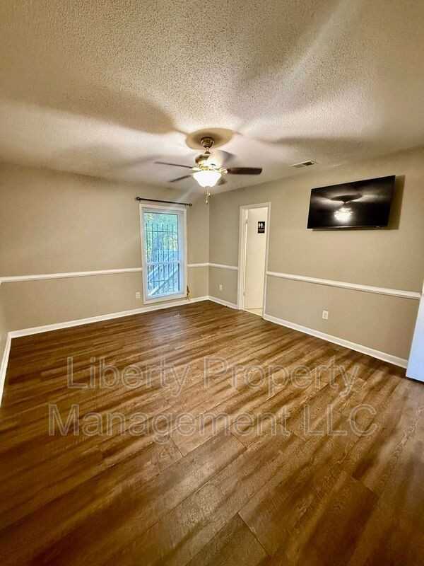917 Odom Dr - Photo 7 of 11