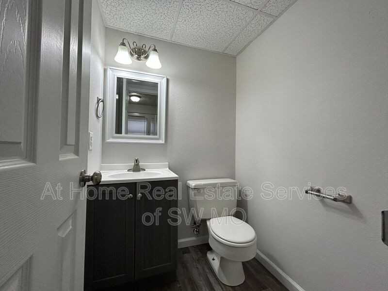 3345 E Linwood St - Photo 3 of 6