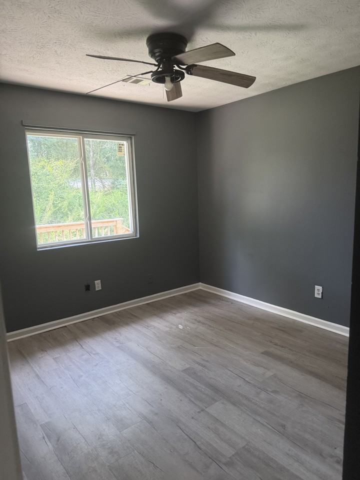4125 Sandfort Road - Photo 5 of 7