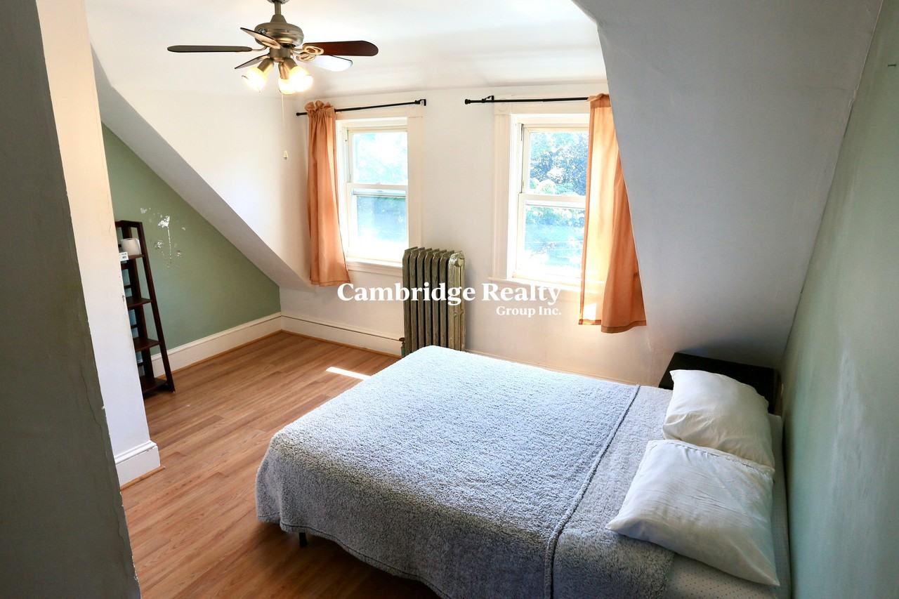 124 Forest St #3T - Photo 4 of 5