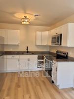 featured image of 156 Woodford St #6