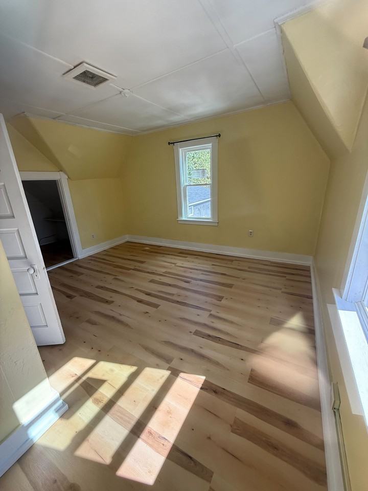 8 Meadow Lark Lane - Photo 2 of 6