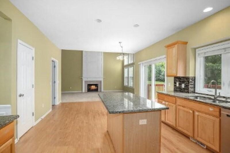 2478 Black Horse Dr Ne - Photo 3 of 9