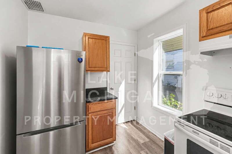342 Page St Ne - Photo 3 of 18