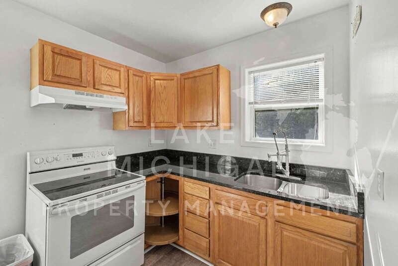 342 Page St Ne - Photo 4 of 18