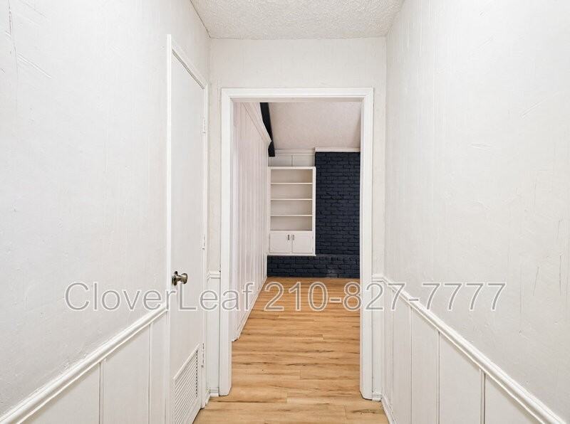 2805 78th St - Photo 5 of 32