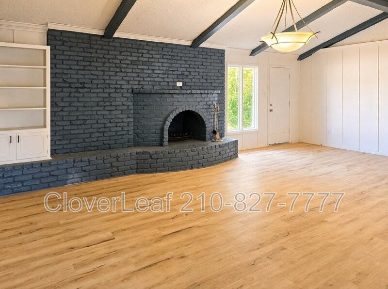 2805 78th St - Photo 6 of 32
