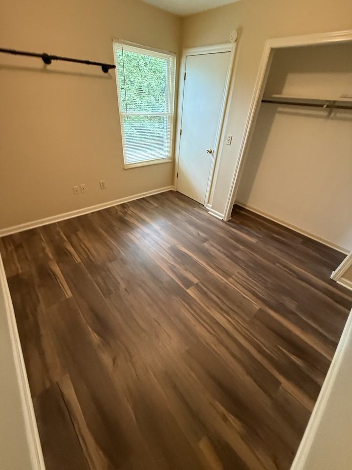 1507 Whitehall - Photo 4 of 7
