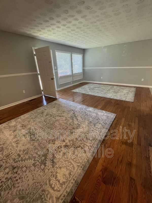 3110 Sanderson Rd - Photo 2 of 18