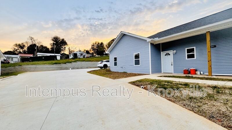 809 N A St #A - Photo 5 of 29