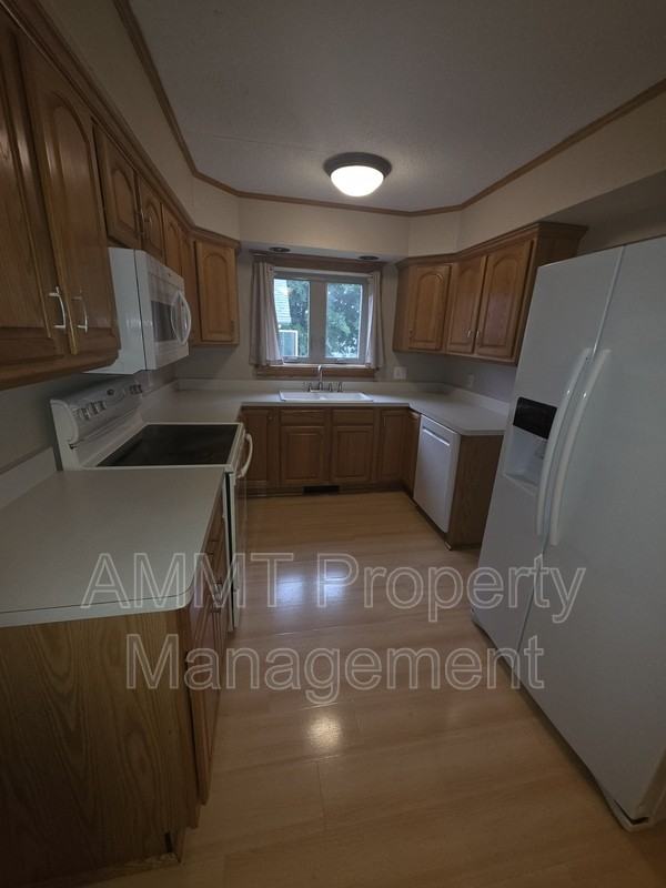 3216 Bowling St Sw - Photo 3 of 20