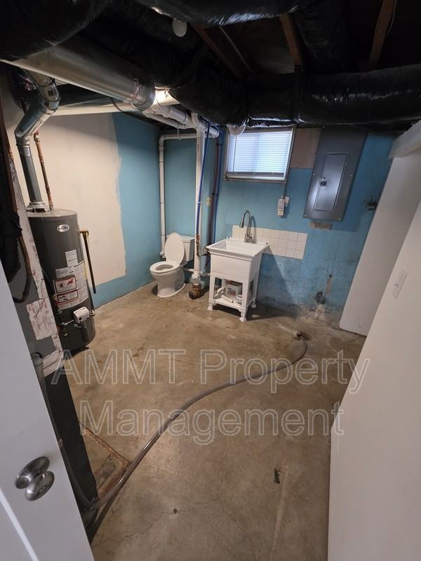 1095 3rd St - Photo 5 of 13