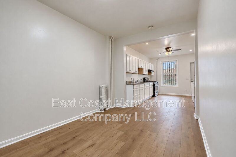 2620 E Preston St - Photo 4 of 27