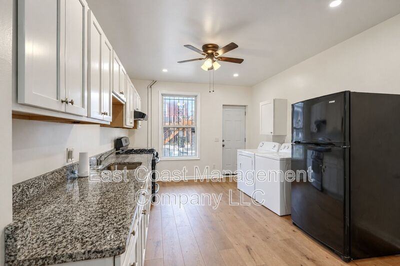 2620 E Preston St - Photo 5 of 27