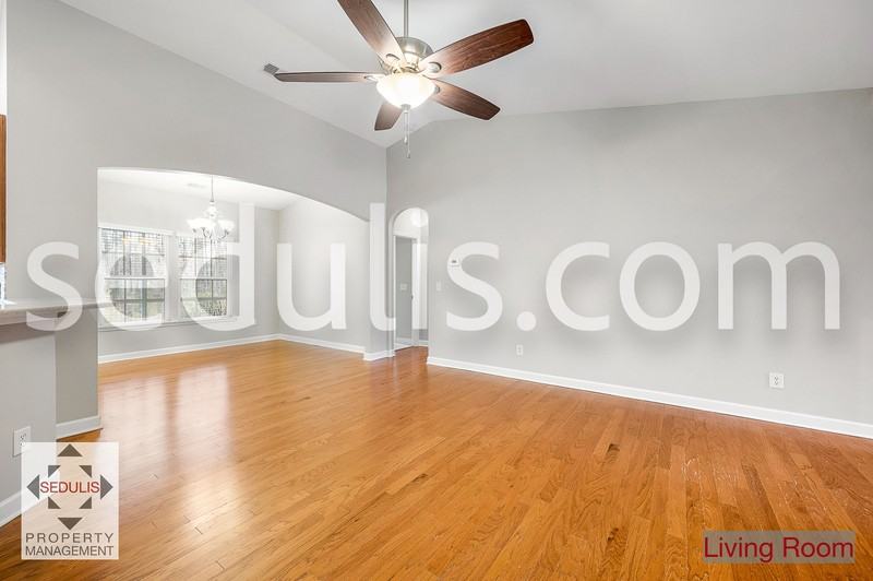 114 Maywood Dr - Photo 7 of 36