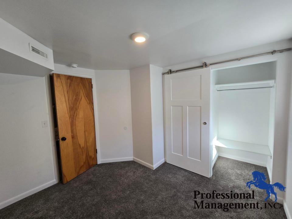 745 Burlington Ave - Photo 5 of 7