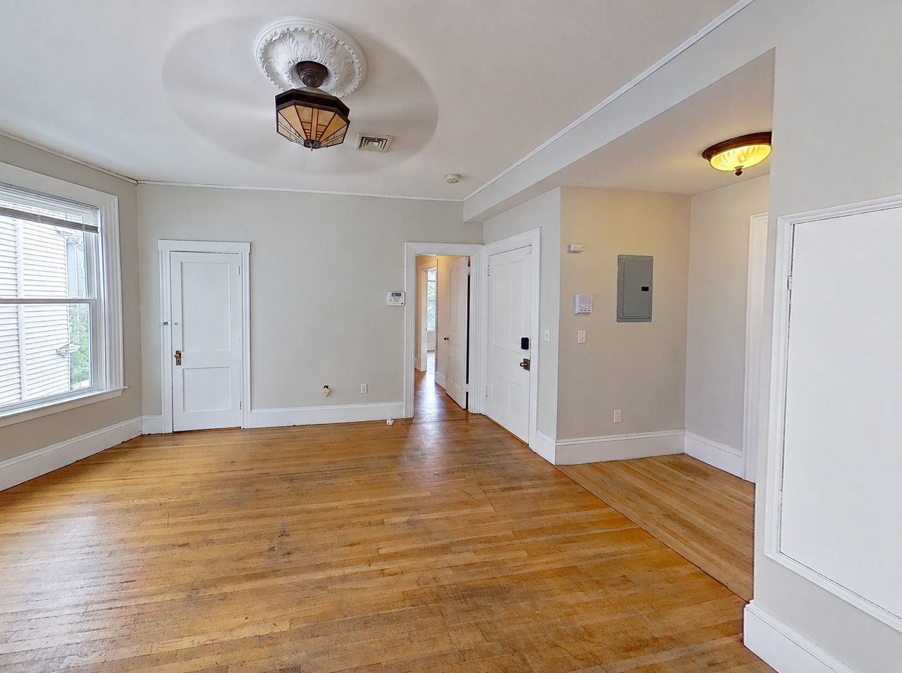 126 Calumet St #2 - Photo 4 of 12