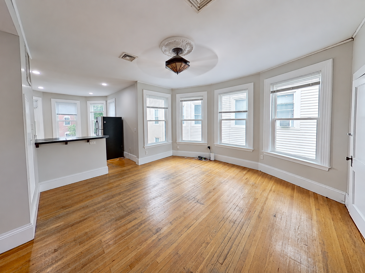 126 Calumet St #2 - Photo 5 of 12