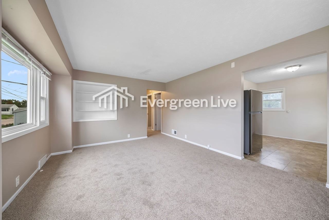 821 S 29th St - Photo 6 of 25